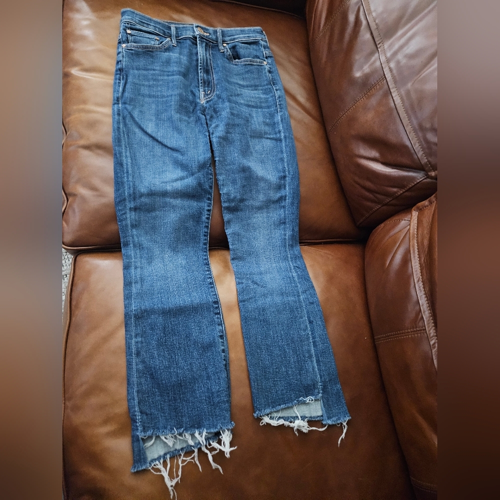 MOTHER The Insider Crop Step Fray Jeans 27 Girl Crush - Picture 4 of 9